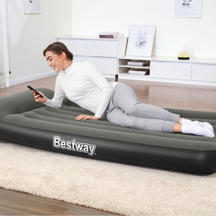 Надувная кровать Bestway 67929, 99 х 188 х 30, встроенный электронасос на батарейках. Полутороспальная - 4