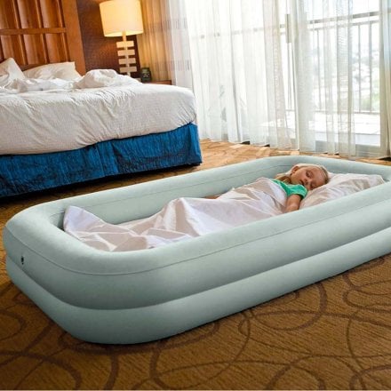 Детская надувная кровать Intex 66810-2, 107 х 168 х 25 см, (71 х 132 х 10 см) с ручным насосом и подушкой. Односпальная - 3